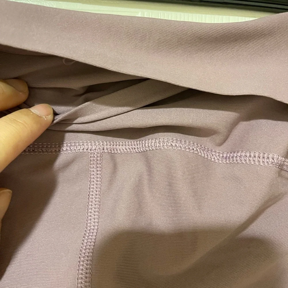 Under Armour Capris - Picture 2 of 3